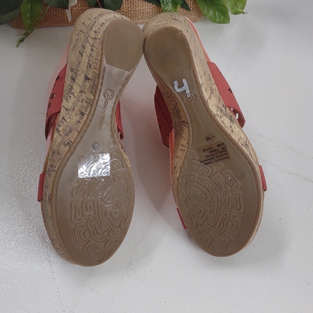 Giani Bernini Tan Cutout Sandals - Picture 3 of 4